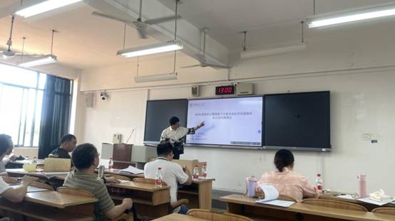 答辩现场(一)